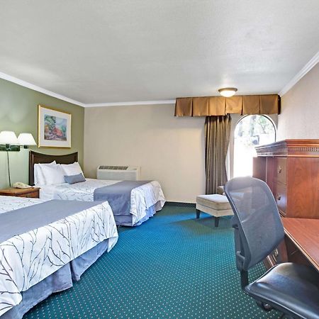 Days Inn By Wyndham San Jose Convention Center Eksteriør billede