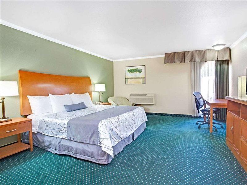 Days Inn By Wyndham San Jose Convention Center Eksteriør billede