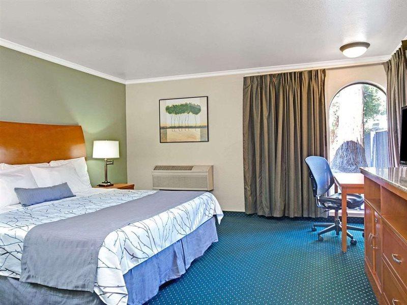 Days Inn By Wyndham San Jose Convention Center Eksteriør billede