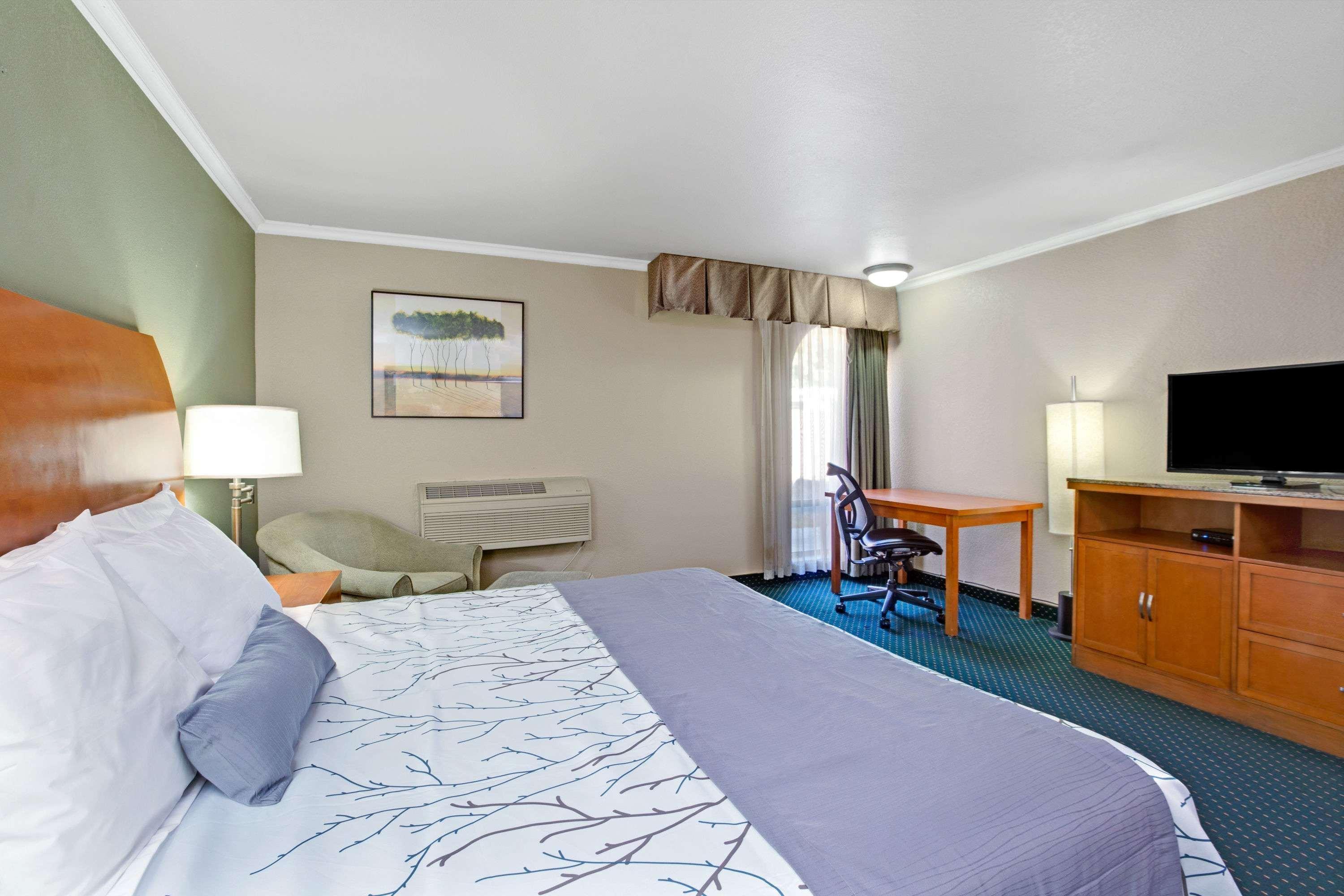Days Inn By Wyndham San Jose Convention Center Eksteriør billede