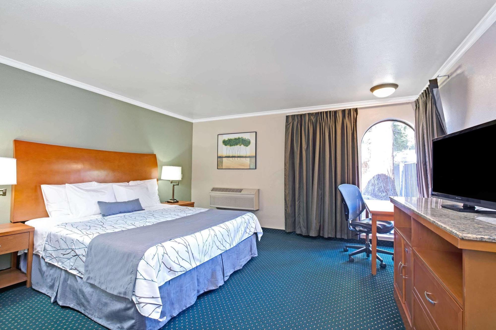 Days Inn By Wyndham San Jose Convention Center Eksteriør billede
