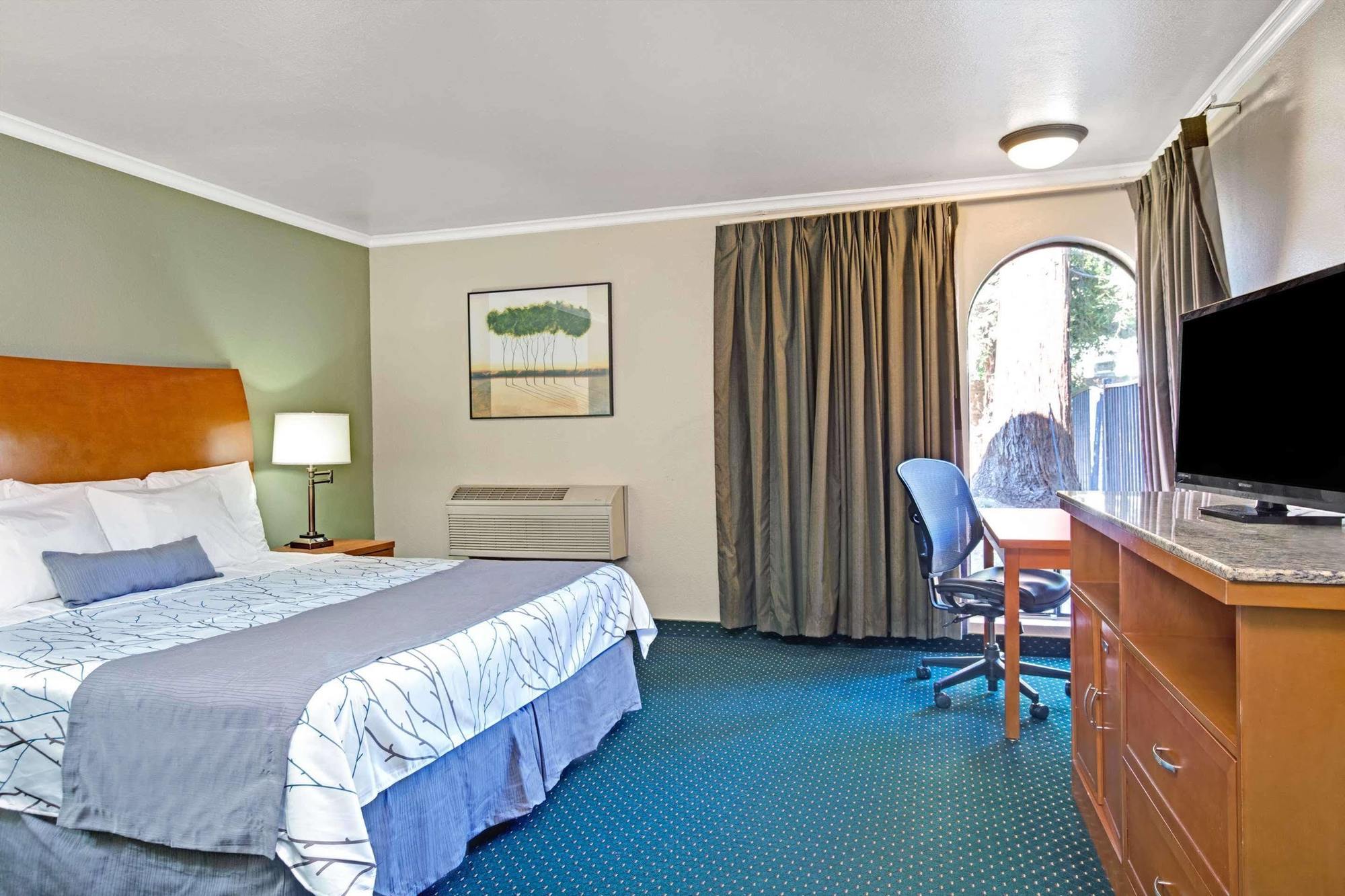 Days Inn By Wyndham San Jose Convention Center Eksteriør billede