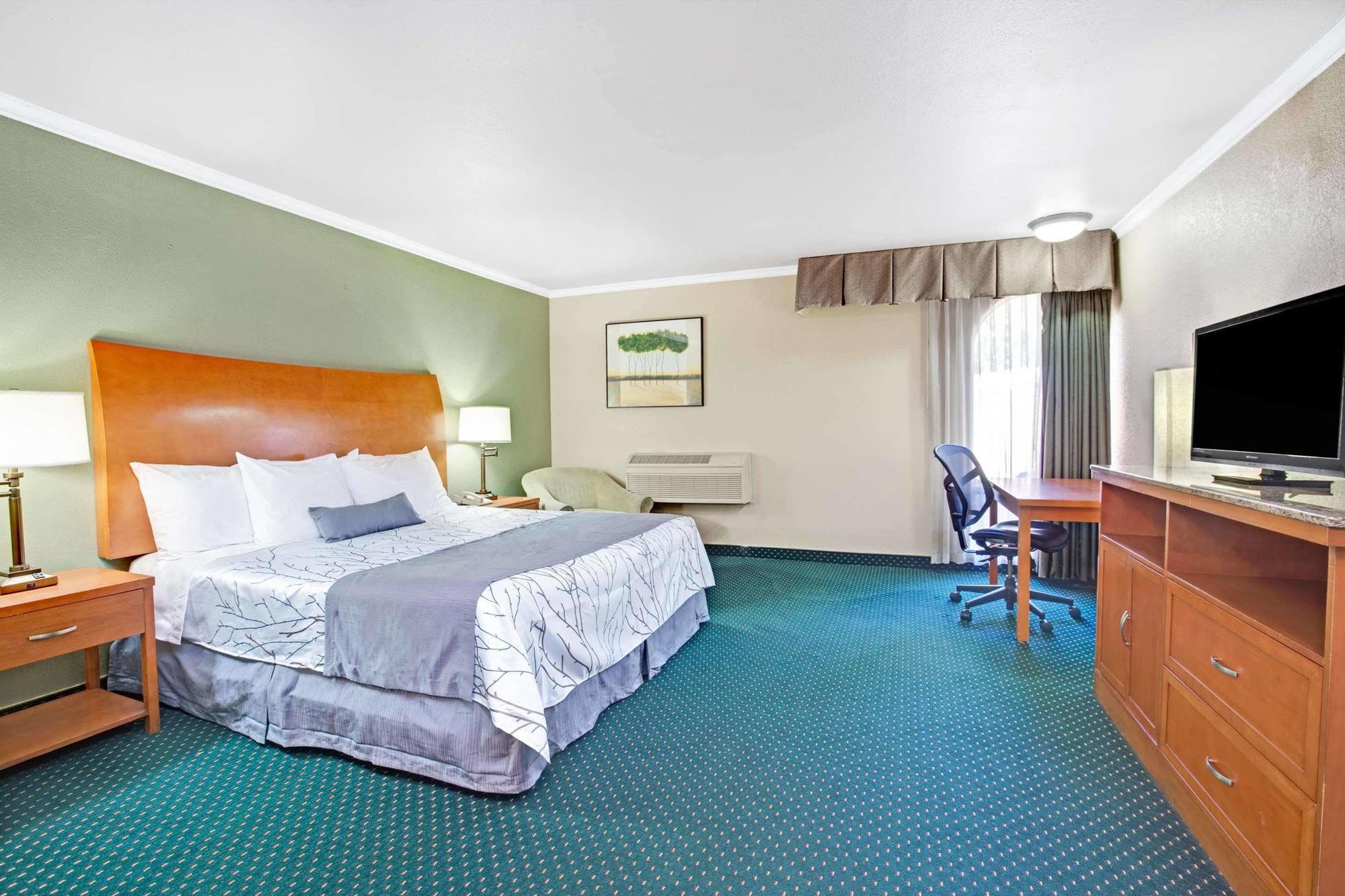 Days Inn By Wyndham San Jose Convention Center Eksteriør billede